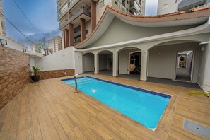 House, Smoking | 4 bedrooms - Casa com Piscina e Churrasqueira a 220 m da Praia (Praia Grande)