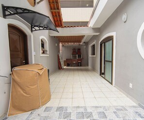 House, Smoking | 4 bedrooms - Casa com Piscina e Churrasqueira a 220 m da Praia (Praia Grande)