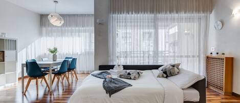 Tabla de planchar con plancha y cuna de viaje