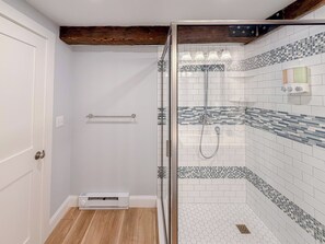 Hair dryer, towels, soap, toilet paper - Charming 2BR Gem • Walk to Harbor & Downtown (Gloucester)