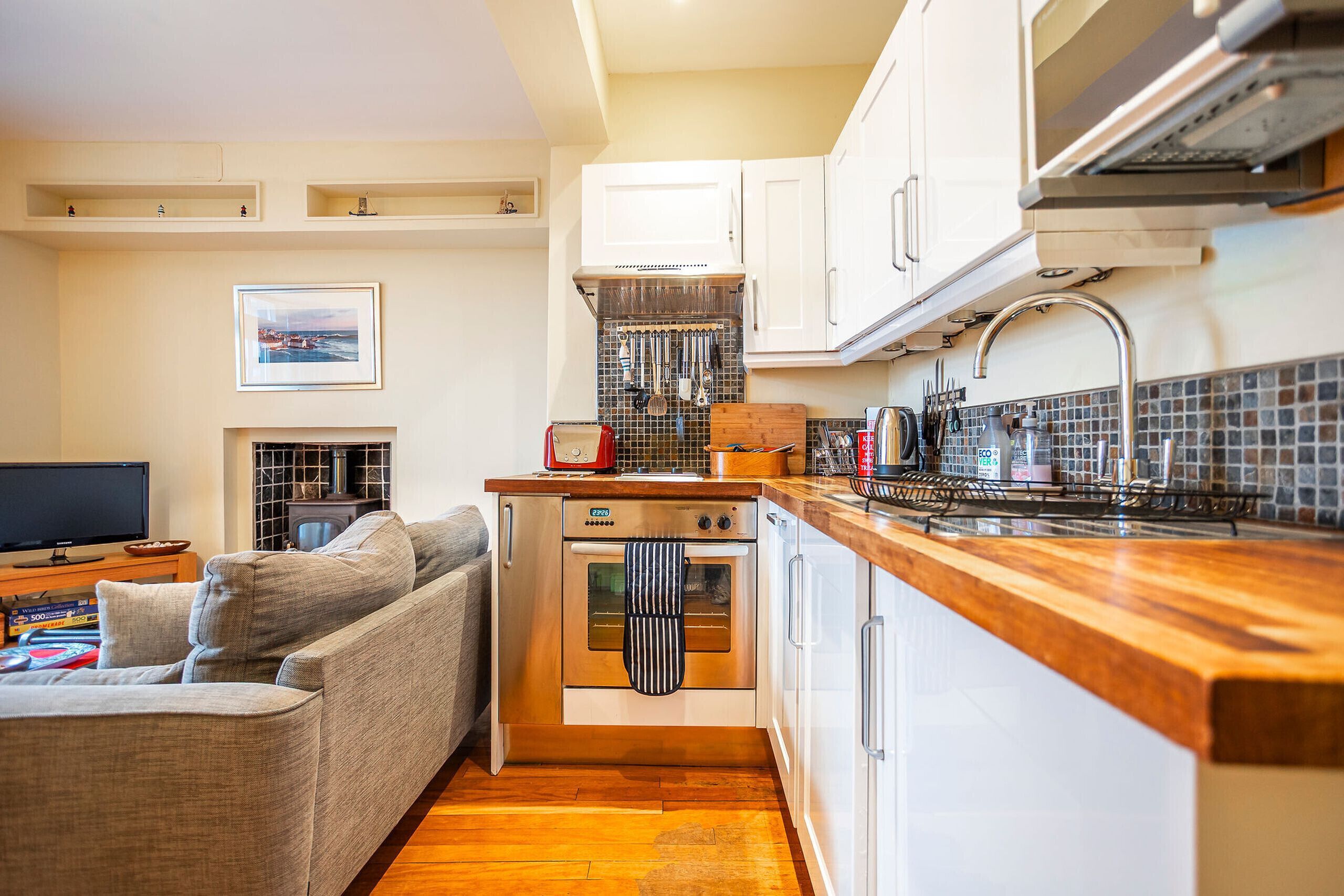 雪櫃、微波爐、焗爐、咖啡機/沖茶器