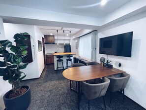 패밀리 아파트, 금연,  발코니 | 객실 내 금고, 책상, 노트북 작업 공간, 암막 커튼