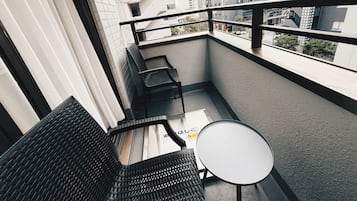 Family Apartment, Non Smoking, Balcony | Down duvets, in-room safe, desk, laptop workspace