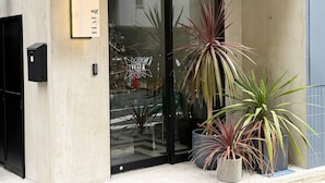 Unclassified image, 3 of 39, button - Plan A Tennozu Isle (Tokyo)