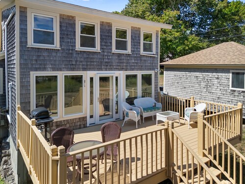 Lupine Cottage | Walk to Downtown Rockland Harbor