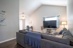 Smart TV - Serene Home 10 minutes from Navarre beach (Navarre)