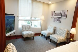 Iron/ironing board, WiFi, bed sheets - The Manor 2 - Free Pool, 2 Twins Beds, Landmark 81 View, Near CBD. (Thành phố Hồ Chí Minh)