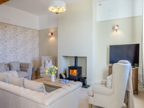 Superior House, Garden View | Living area | TV - Cheshire Barns (Antrobus)