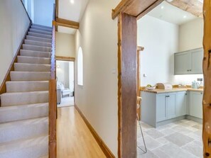 Superior-Haus, Gartenblick | Wohnbereich | Fernseher