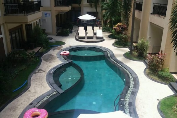 Outdoor pool - Kuta Town Houses (Bali)