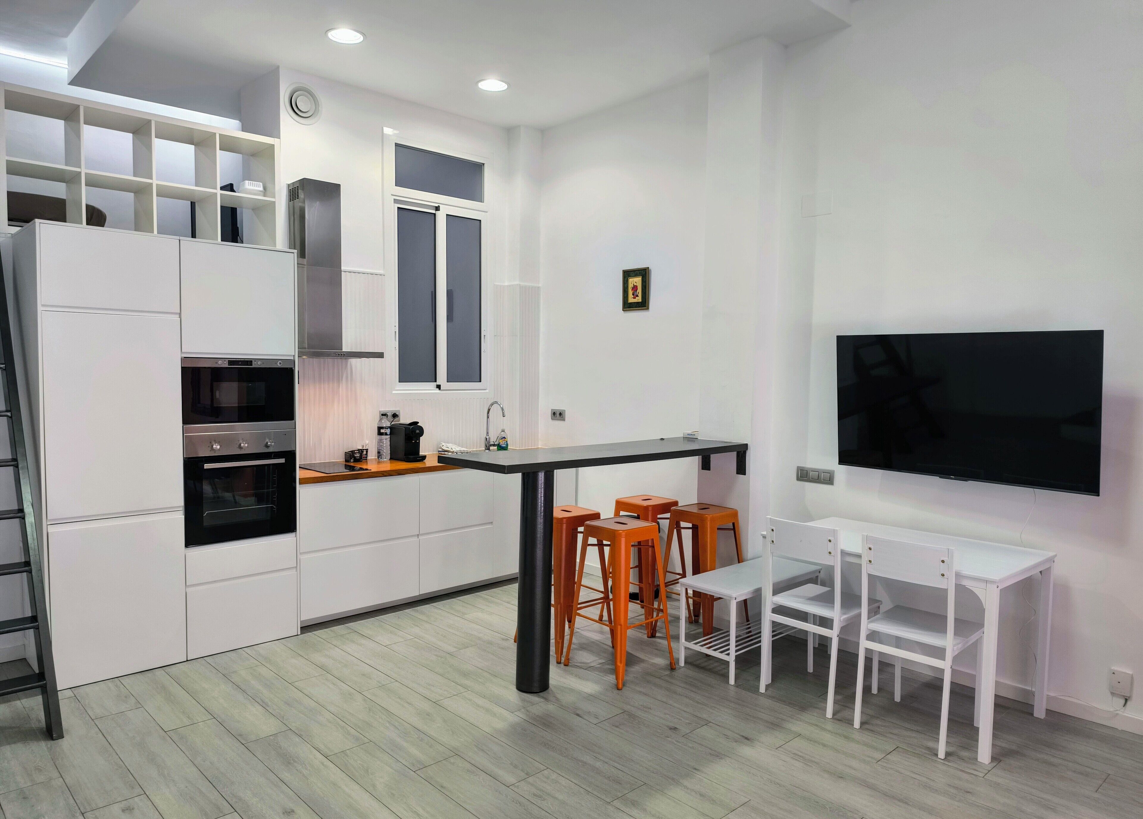 Microondas, horno, parrilla de estufa y lavavajillas 