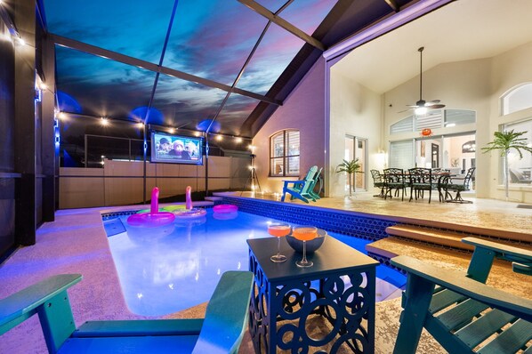 Outdoor pool, a heated pool - Canalfront w/ Pool, Hot Tub, Movie Screen & Bunks (Palm Coast)