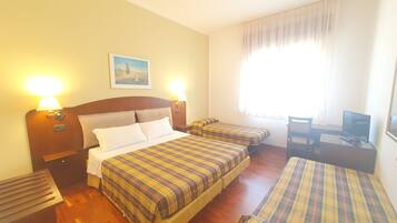 Basic-Vierbettzimmer | Kostenloses WLAN