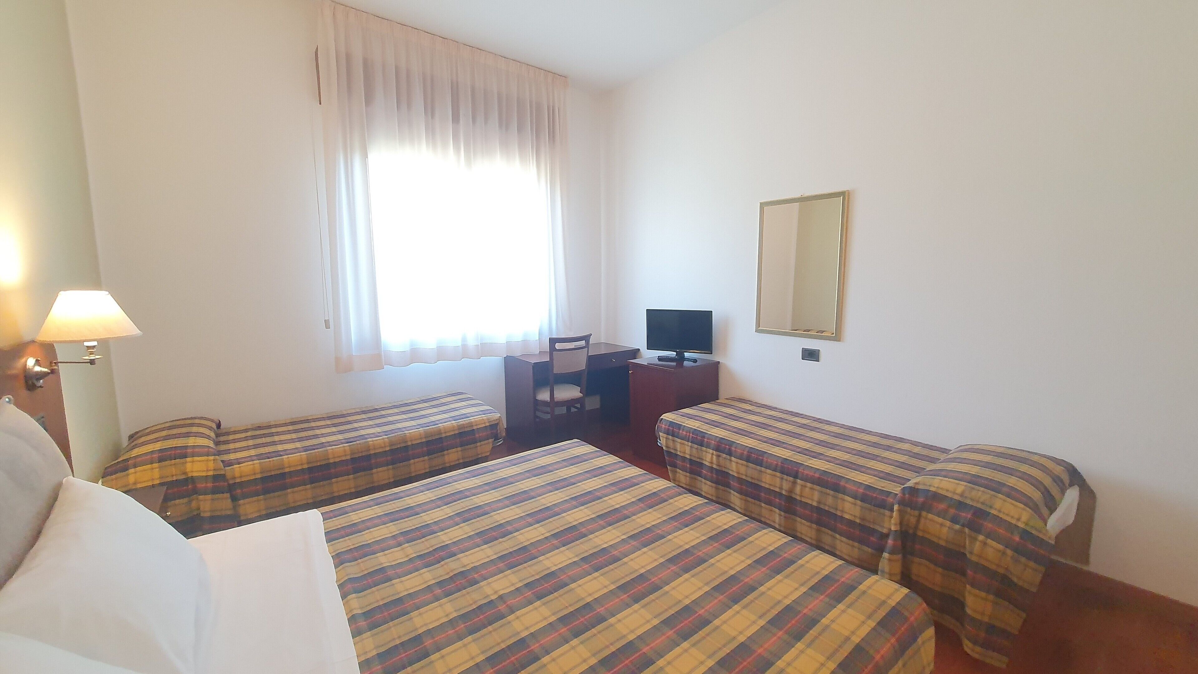 Basic Quadruple Room | Free WiFi