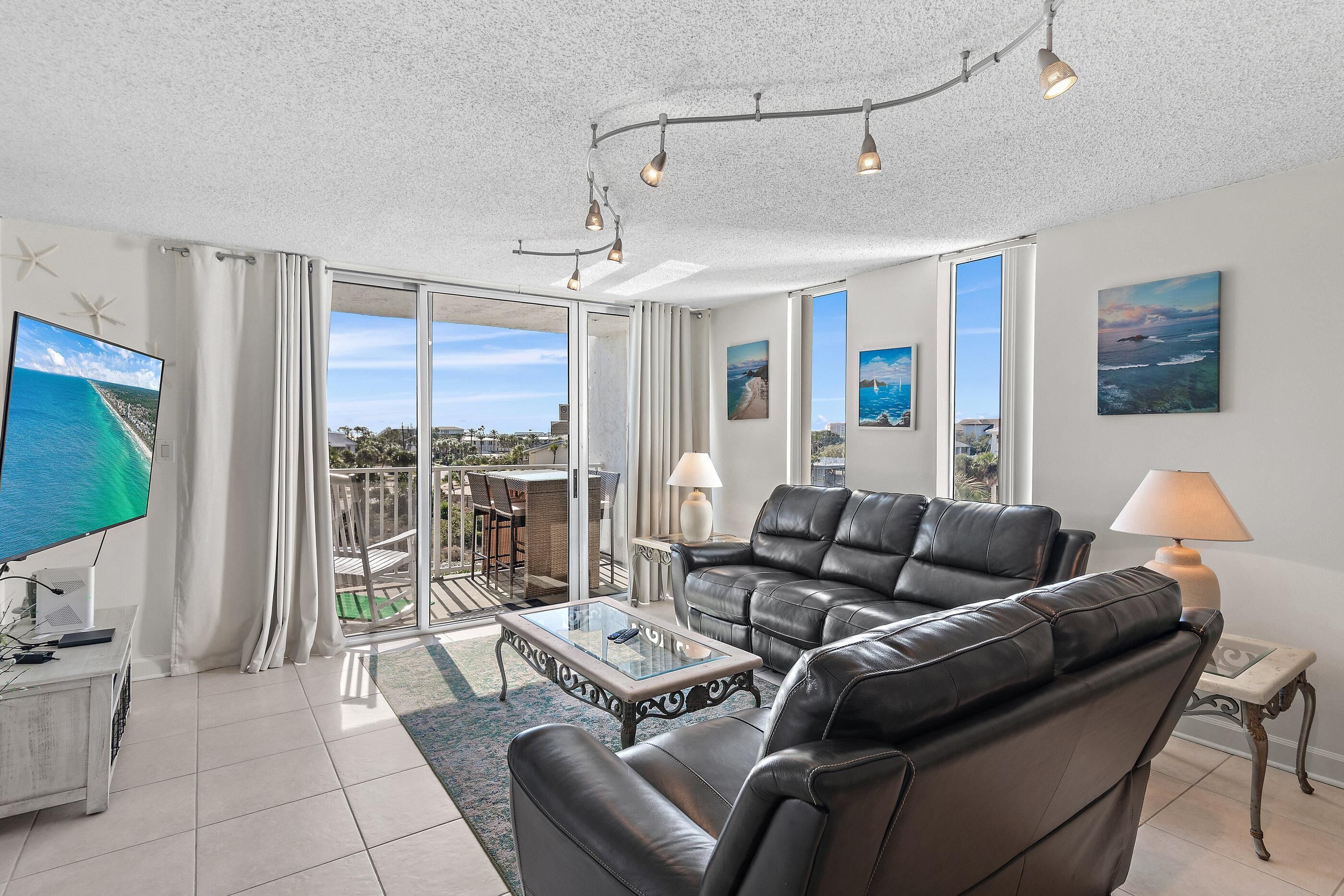 Condo, Multiple Beds (Dolphin Point #406A) | Living area