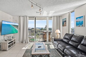 Condo, Plusieurs lits (Dolphin Point #406A) | Aire de séjour