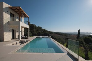 Outdoor pool, a heated pool - Azura Exclusive Villa (Acharavi)