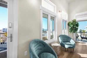 Interior - 🌊6BR Waterfront Home | Private Pool + Game Room | Sleeps 14 | Ocean Overlook🌊 (Navarre)