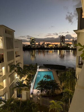 Pool - 1 bedroom flex by the beach with pool, and garden (San Juan)