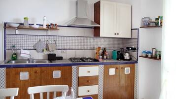 Réfrigérateur, micro-ondes