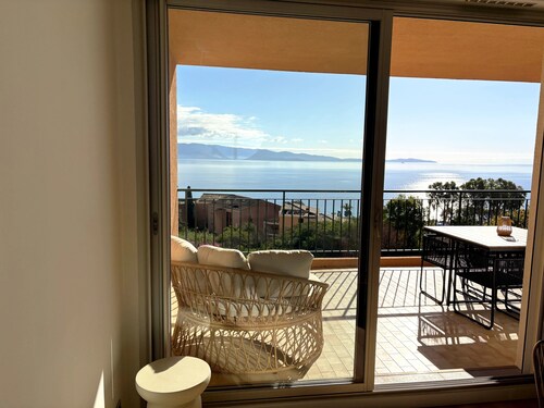 Bright studio with sea view in Ajaccio