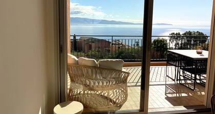 Bright studio with sea view in Ajaccio