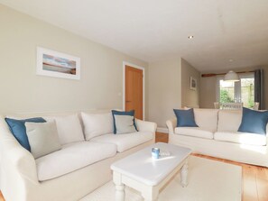 Living area - The Mizzen (Port Isaac)
