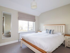 3 bedrooms, individually decorated, individually furnished, free WiFi - The Mizzen (Port Isaac)