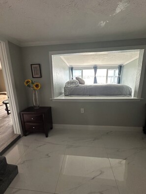 2 bedrooms, WiFi, bed sheets - Manatee Riverfront Home , Cozy 2-bedroom house in Ellenton / Spectacular Views! (Ellenton)