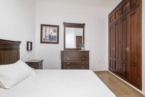 WiFi, bed sheets - Apartment 'Casa Pastora - Familiar' with Balcony, Wi-Fi and Air Conditioning (Conil de la Frontera)