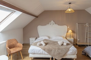 Quadruple Room, Garden View | Blackout drapes, free WiFi - Maison D'hôte la ferme du grand air (Fiennes)