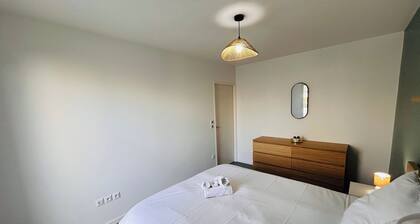 La Suite Bezannes | Parking | Balcon