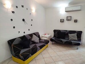 Smart TV - Blue Marlin Apartment (Santa Maria Coghinas)