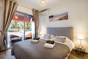 Iron/ironing board, WiFi, bed sheets - Apartment 'Cosy' with Balcony, Wi-Fi and Air Conditioning (Cannes)