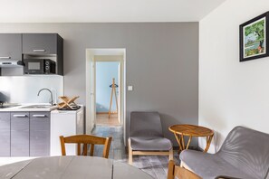 Interior - House with Terrace - Sln Holiday Home (Saint-Laurent Nouan)