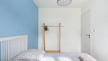 2 bedrooms, WiFi, bed sheets