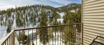 1-bedroom studio in Tahoe Ridge with a gondola to Heavenly Mountain for skiing.