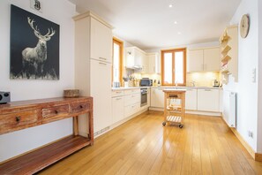 Private kitchen - Simply Morzine - Chalet Coeur (Morzine)