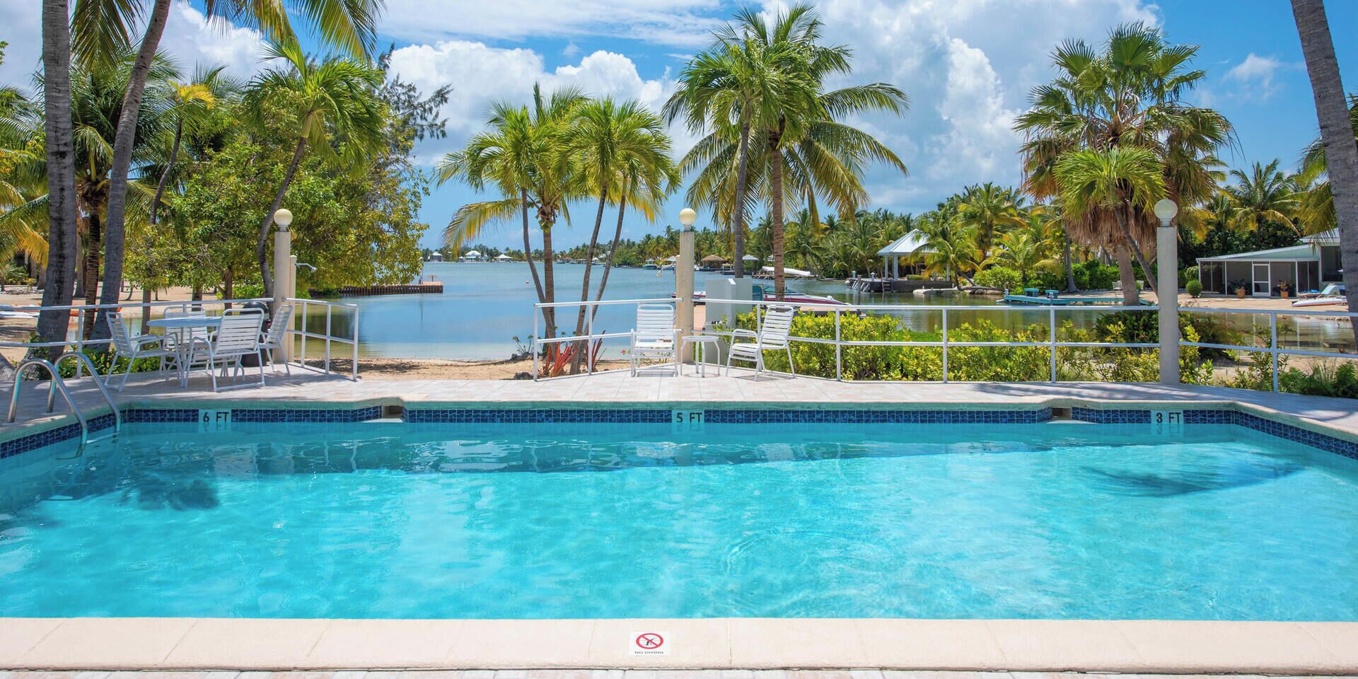 Apartment (2 Bedrooms) | Front of property