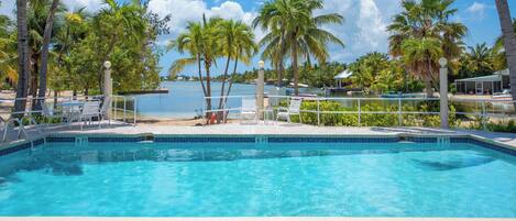 Apartment (2 Bedrooms) | Front of property