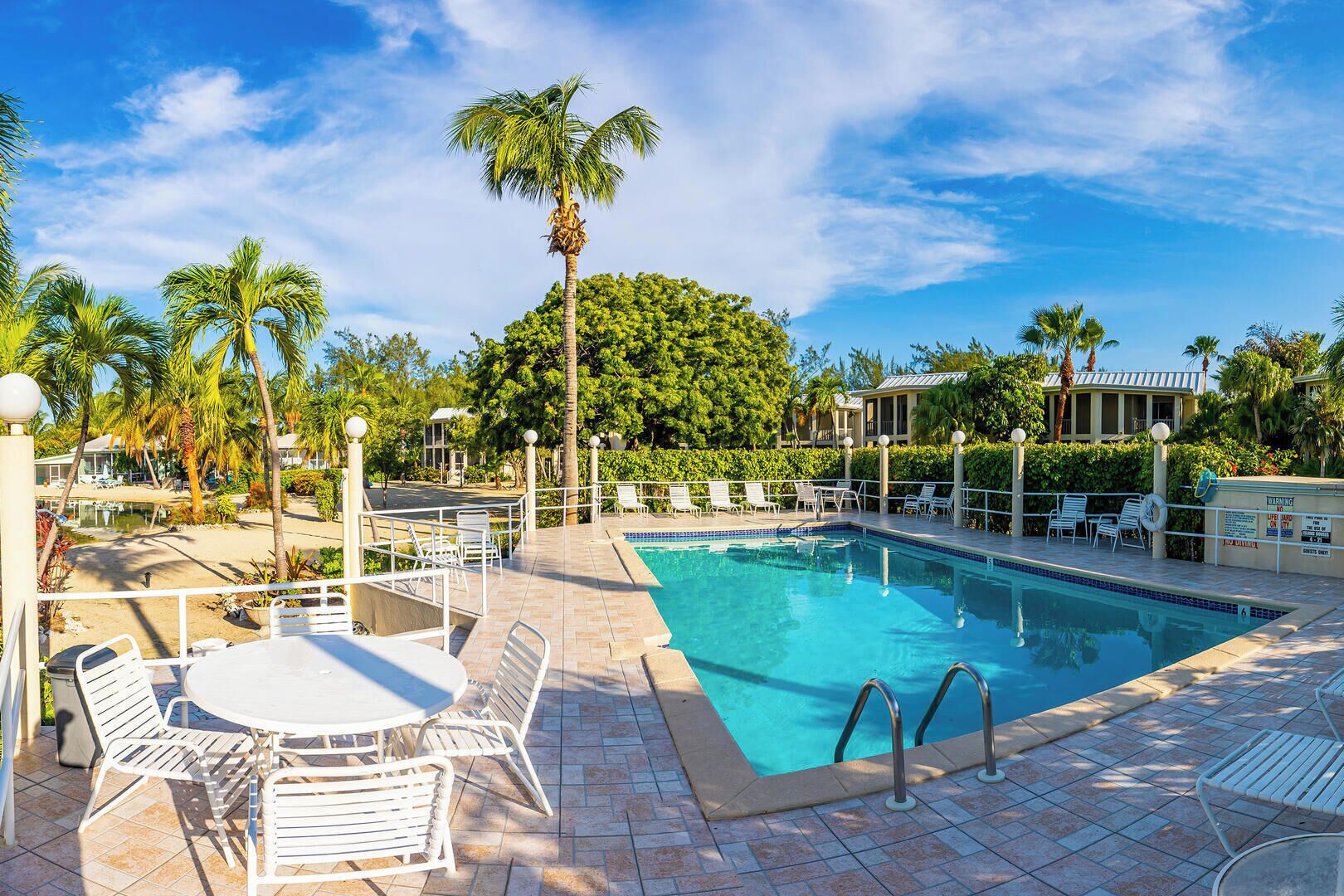 아파트 (2 Bedrooms) | 외관