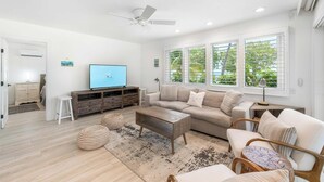 Căn hộ (3 Bedrooms) | Khu phòng khách