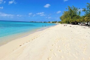 Exterior - Seabreeze #3 (Seven Mile Beach)