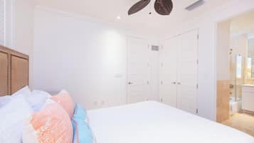 Condo (4 Bedrooms) | 4 bedrooms, iron/ironing board, bed sheets