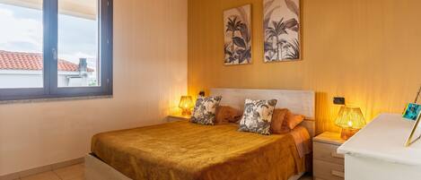 Strykejern/-brett, wi-fi og sengetøy