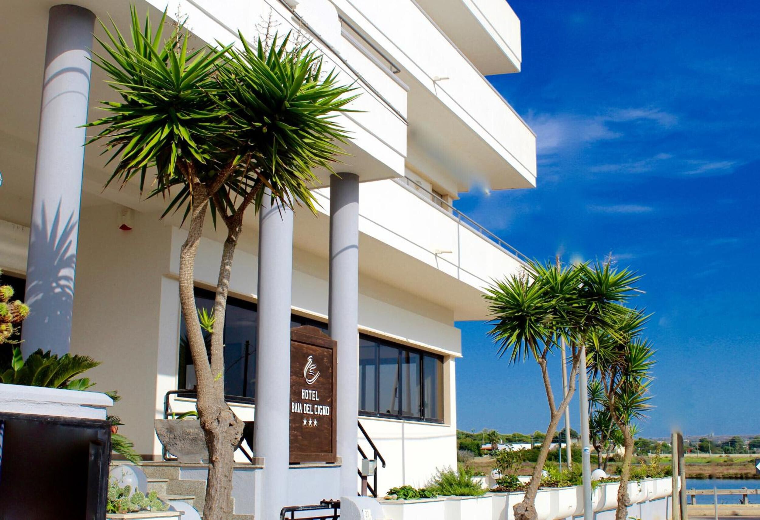 تفاصيل الفندق من الخارج