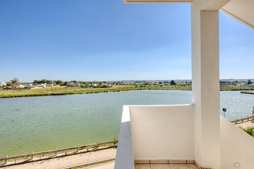 Inn 'Quadrupla 1' with Wi-Fi and Air Conditioning