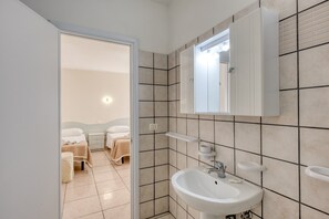 تجهيزات دش، مجففات شعر، مناشف