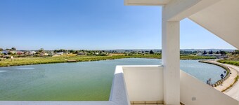 Inn 'Tripla 2' with Wi-Fi and Air Conditioning