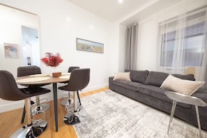 Dining - 3BR w/dishwasher, WD, elevator near Central Park W (New York)